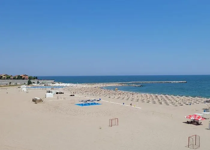 Faleza Nord De Lux Nou Pe Malul Marii * Constanţa