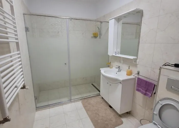 Faleza Nord De Lux Nou Pe Malul Marii *