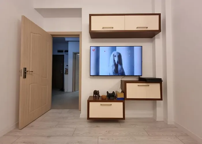 Faleza Nord De Lux Nou Pe Malul Marii *