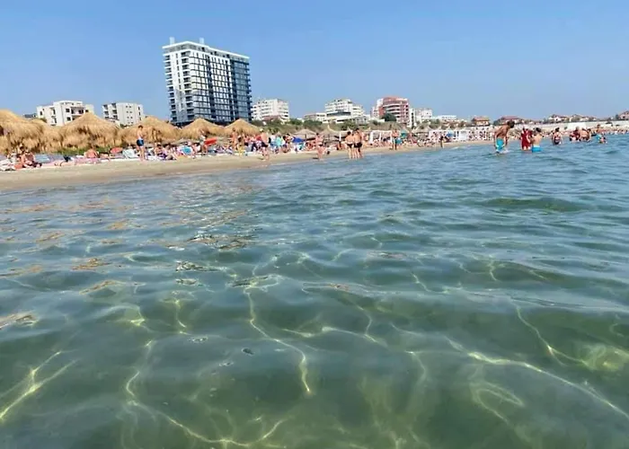 Faleza Nord De Lux Nou Pe Malul Marii Constanţa